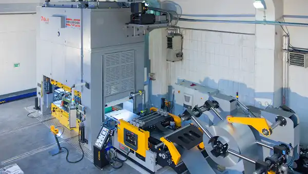 Automotive/Blechumformung
